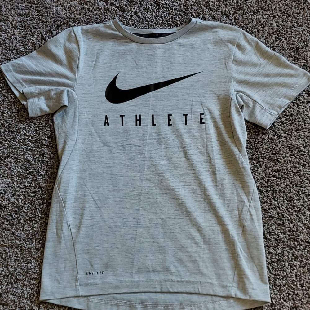 Nike Youth large tee